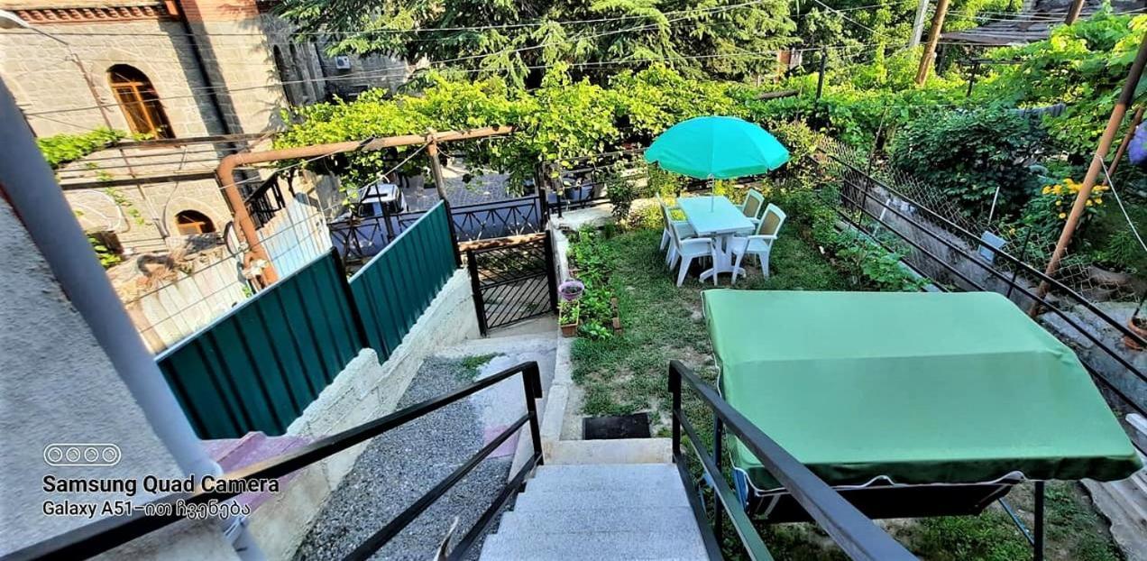 Apart-Otel Nino Боржомі Екстер'єр фото