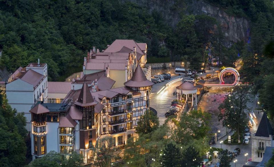 Apart-Otel Nino Боржомі Екстер'єр фото